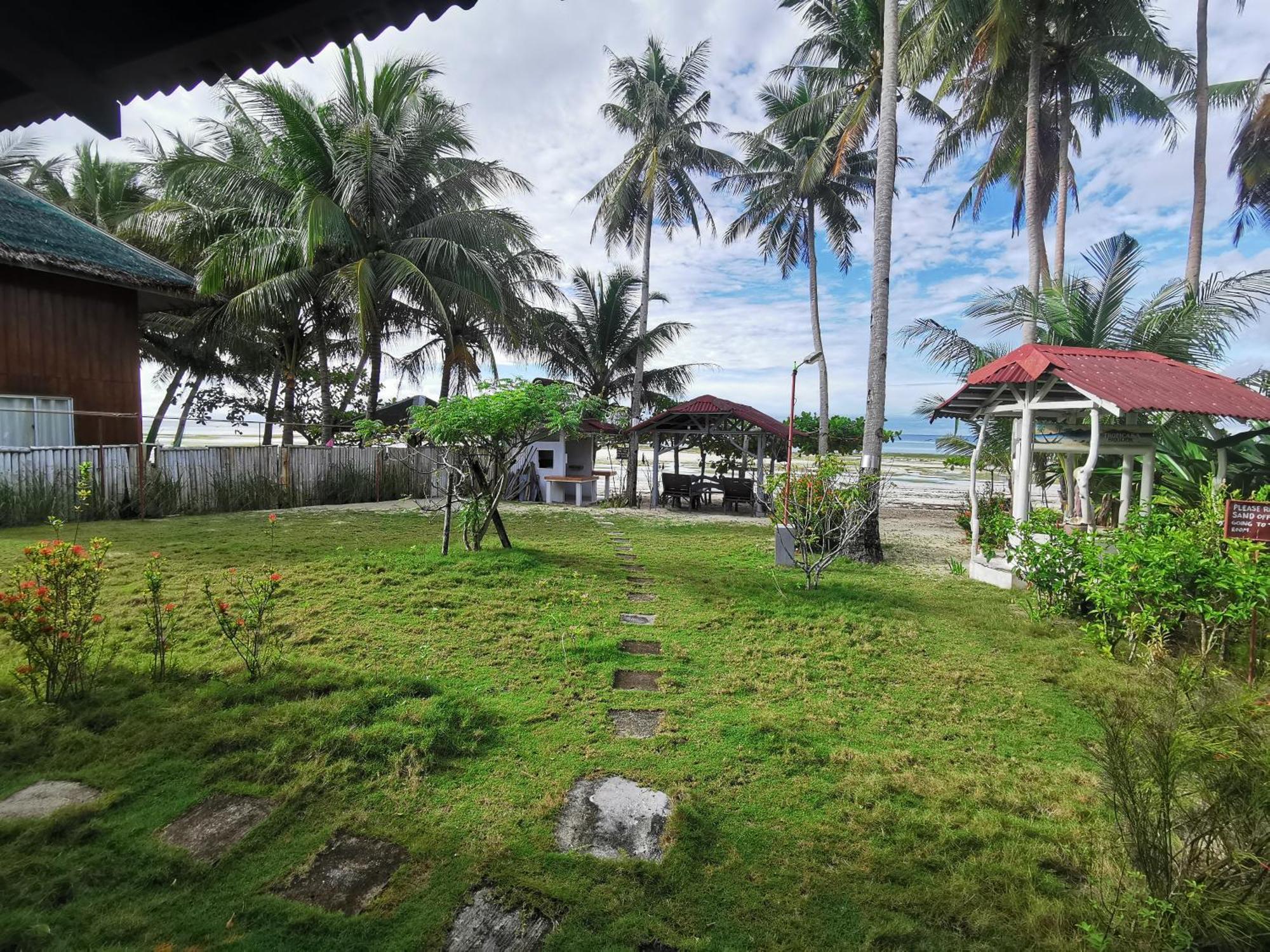 Tropicasa Siquijor Seafront Guest House Solangon Kültér fotó